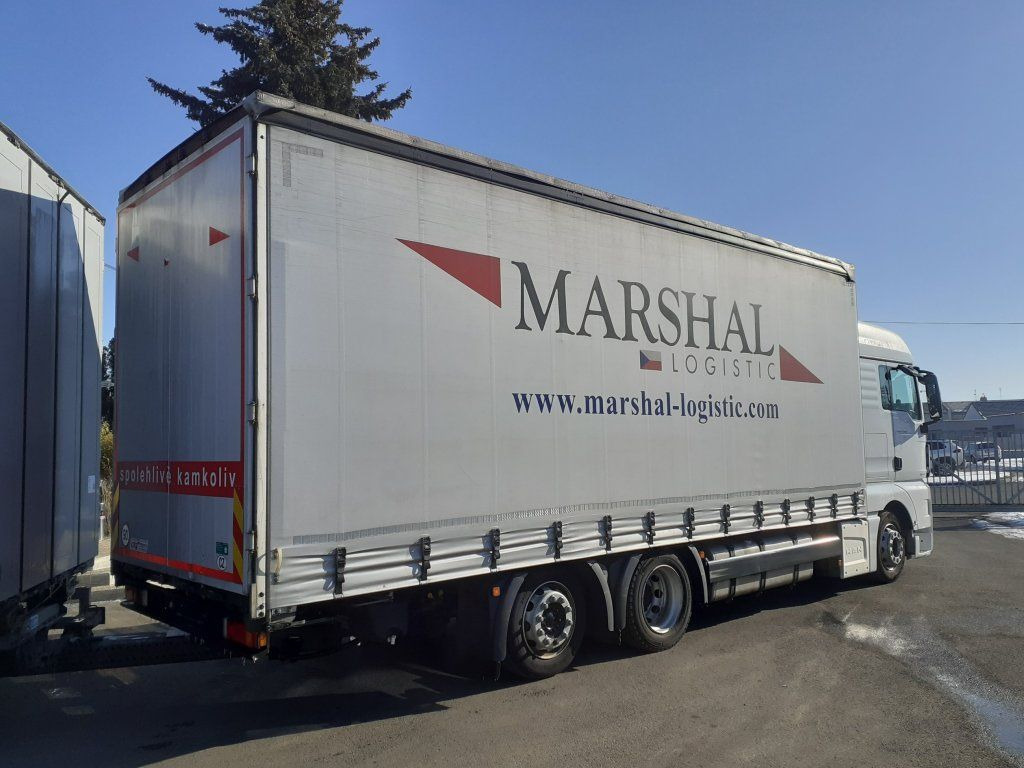 MAN TGX24.510 EURO 6 6x2 + Wecon - Camião de lona: foto 4 MAN TGX24.510 EURO 6 6x2 + Wecon - Camião de lona: foto 4