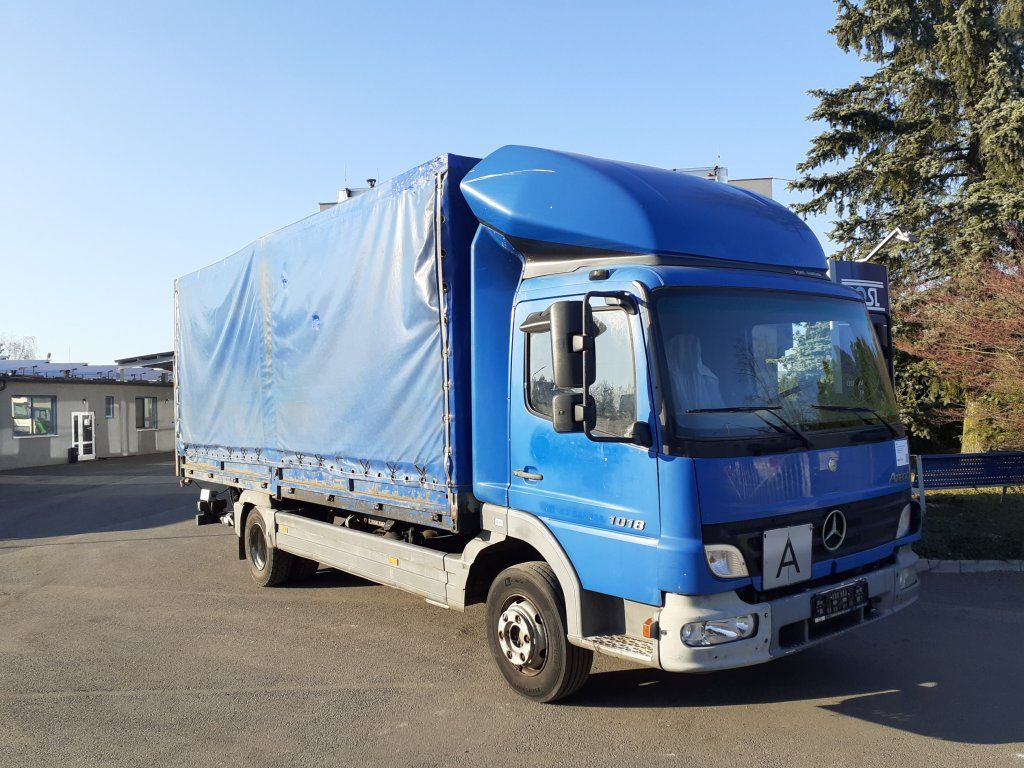 Mercedes-Benz 1018 Atego EURO 3 - Camião de lona: foto 2 Mercedes-Benz 1018 Atego EURO 3 - Camião de lona: foto 2