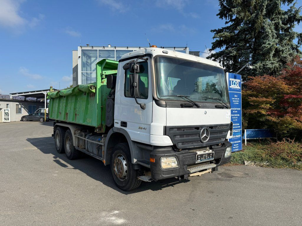 Mercedes-Benz 2641 Actros 6x4 EURO 4 - Camião basculante: foto 2 Mercedes-Benz 2641 Actros 6x4 EURO 4 - Camião basculante: foto 2