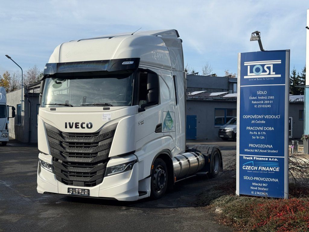Iveco S-Way 460 MEGA/lowdeck LNG EURO 6 New Tacho - Tractor: foto 1 Iveco S-Way 460 MEGA/lowdeck LNG EURO 6 New Tacho - Tractor: foto 1