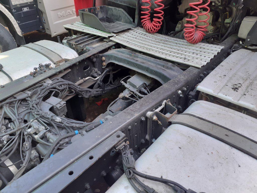 Tractor MAN TGX18.460 XLX Motorschaden/engine damage: foto 8 Tractor MAN TGX18.460 XLX Motorschaden/engine damage: foto 8