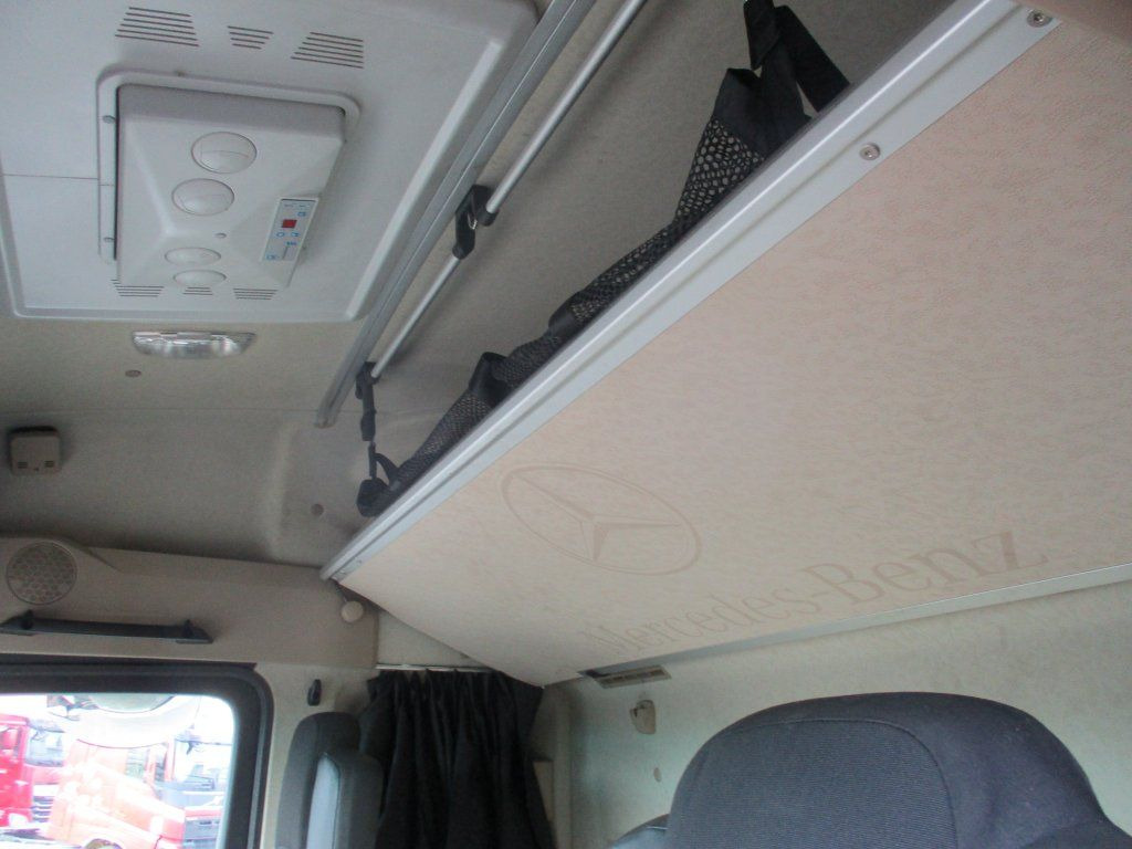 Locação financeira de  Mercedes-Benz 1845 Actros EURO 6 MEGA/lowdeck Mercedes-Benz 1845 Actros EURO 6 MEGA/lowdeck: foto 12