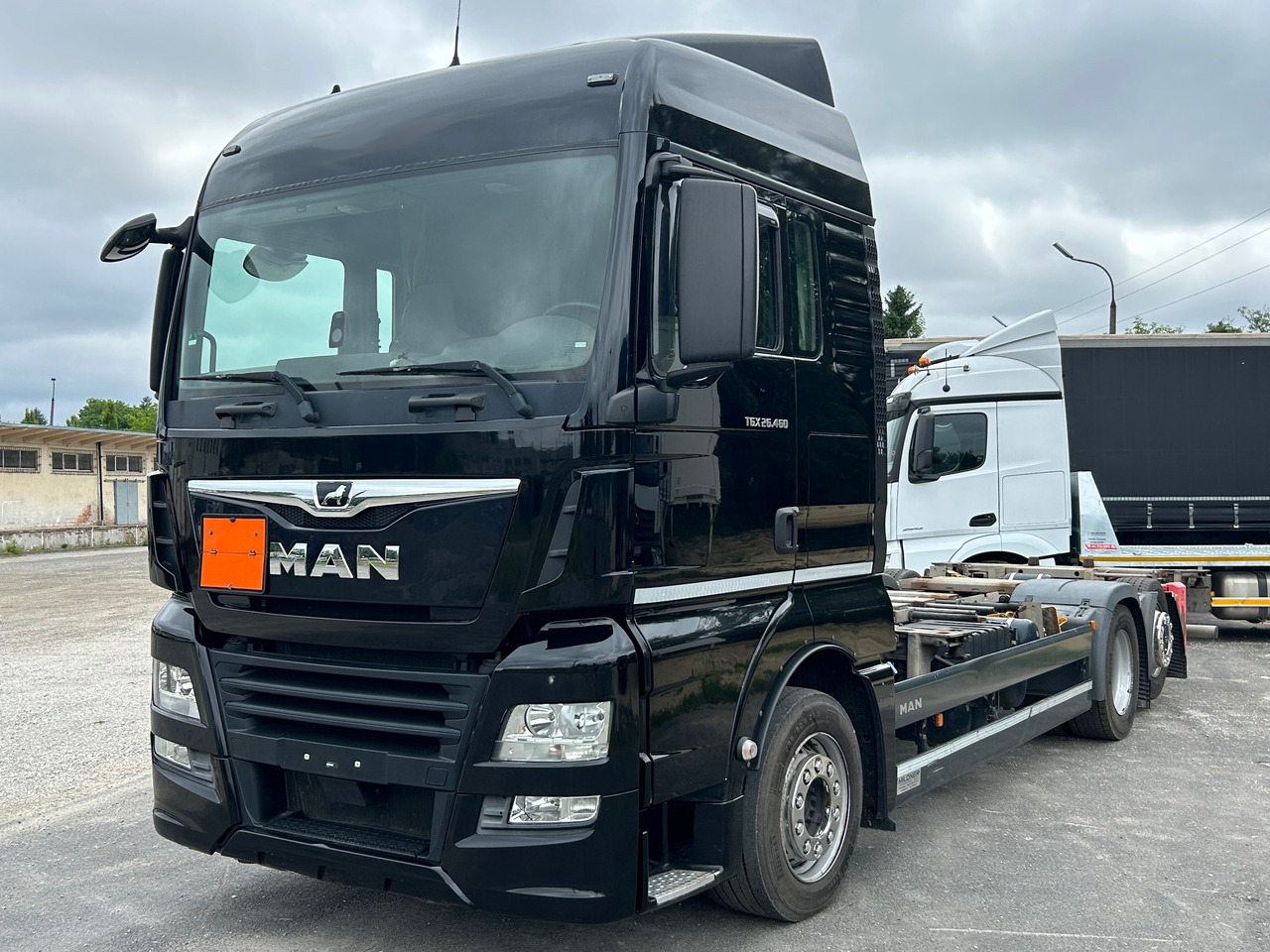 MAN TGX 26.460 / ACC / BDF MULTI / E6 / LOWDECK - Camião chassi: foto 1 MAN TGX 26.460 / ACC / BDF MULTI / E6 / LOWDECK - Camião chassi: foto 1