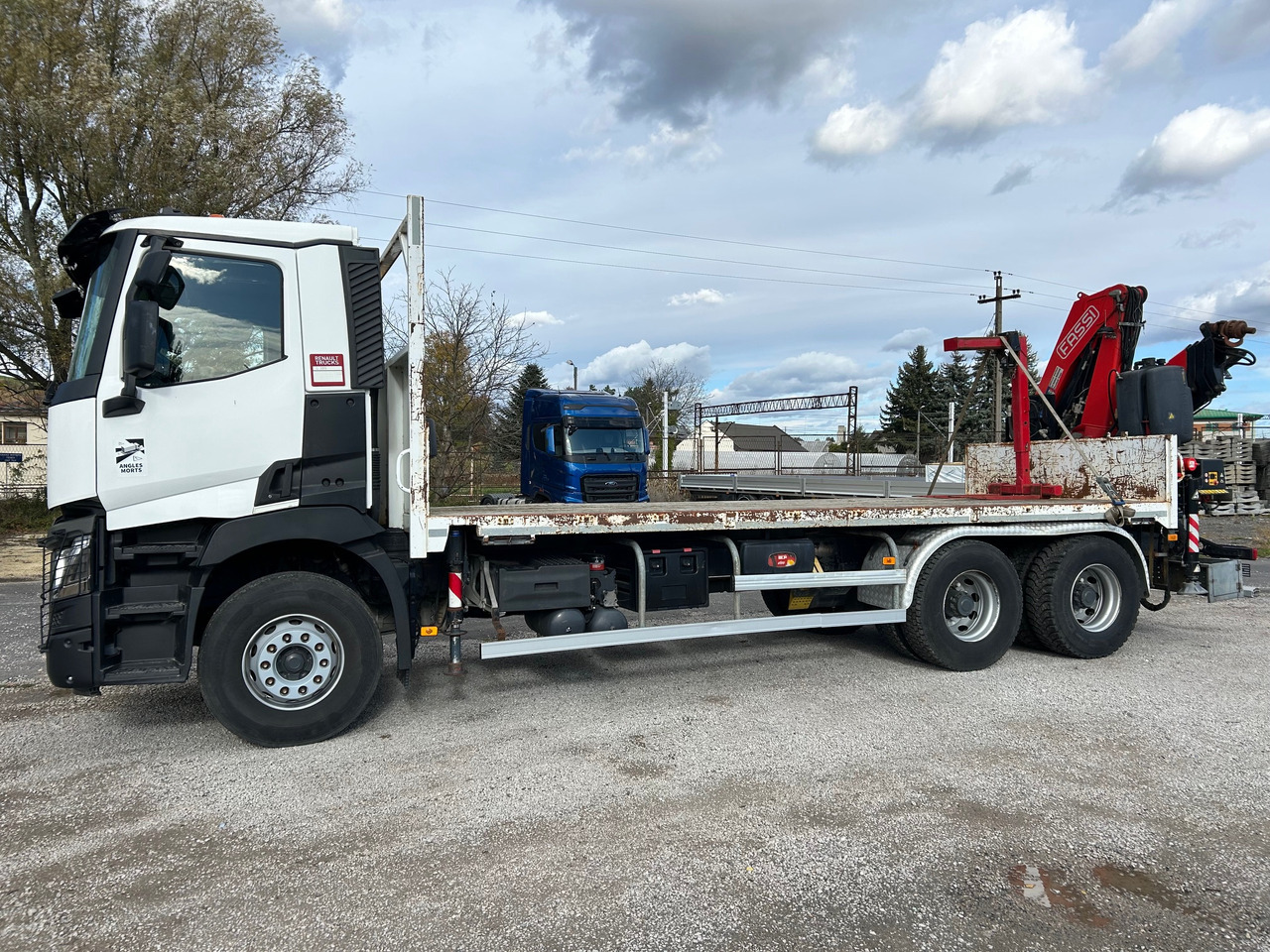 RENAULT C380 6X4 / FASSI F215A + REMOTE / ROTATOR - Camião grua: foto 2 RENAULT C380 6X4 / FASSI F215A + REMOTE / ROTATOR - Camião grua: foto 2