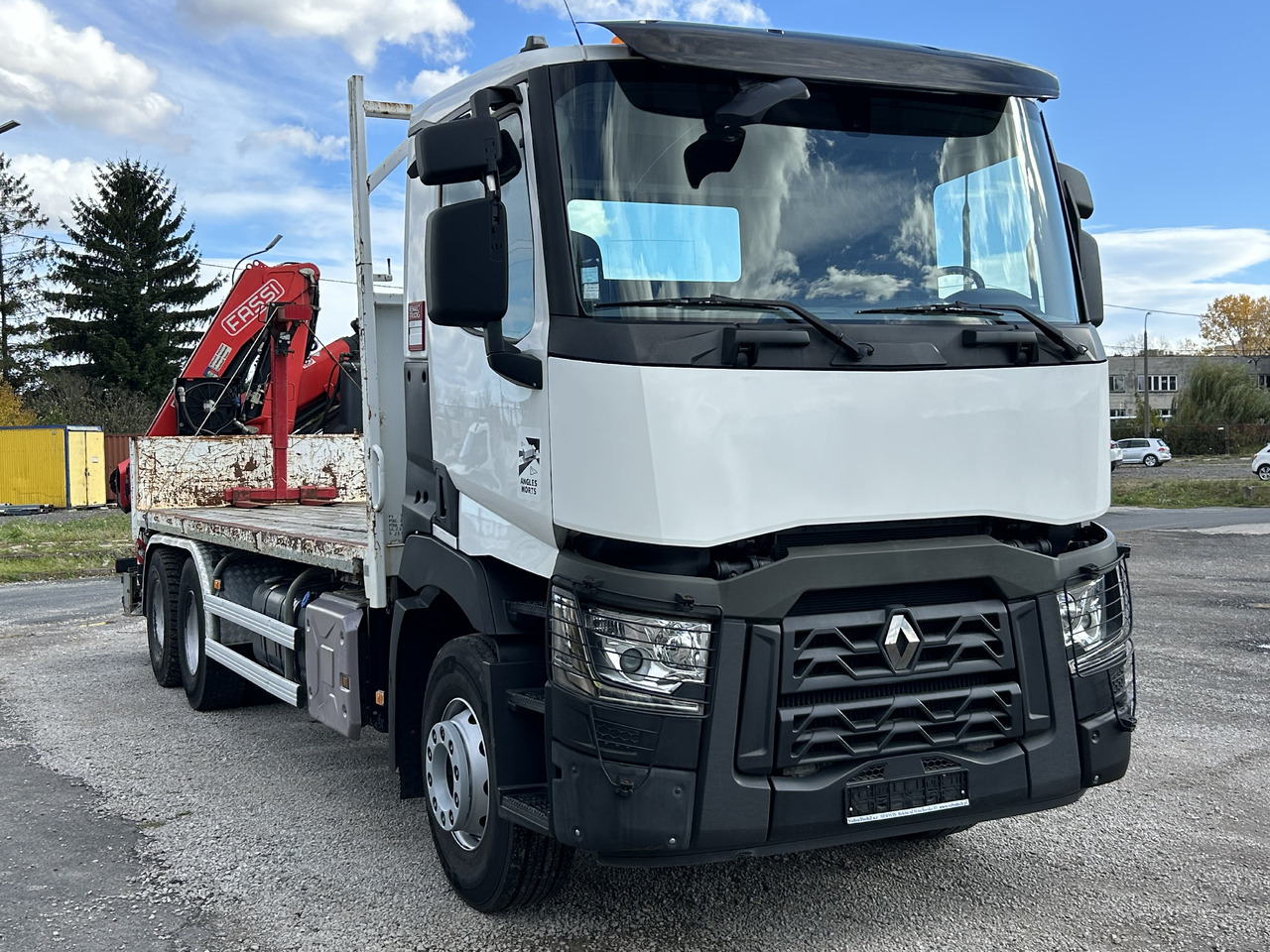 RENAULT C380 6X4 / FASSI F215A + REMOTE / ROTATOR - Camião grua: foto 5 RENAULT C380 6X4 / FASSI F215A + REMOTE / ROTATOR - Camião grua: foto 5