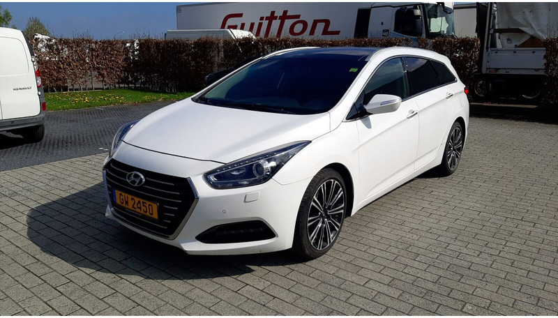 Hyundai i40 - Automóvel: foto 2 Hyundai i40 - Automóvel: foto 2