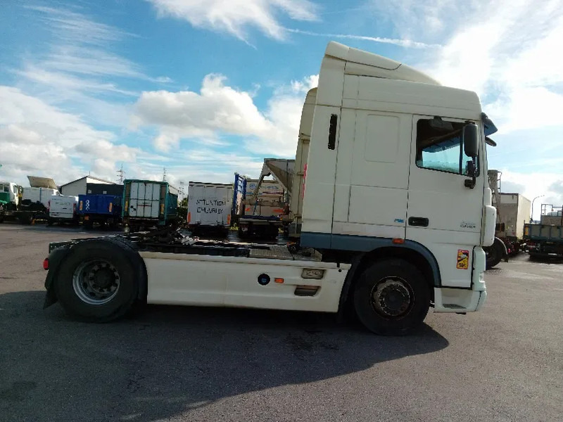 DAF XF 105.460 - Tractor: foto 5 DAF XF 105.460 - Tractor: foto 5