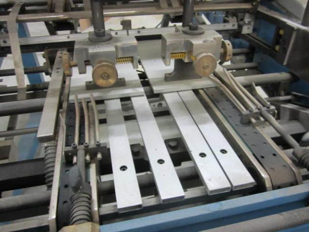 Fidia Dora-Combi Folder Folding Gluing Machine - Máquina de dobrar papel: foto 4 Fidia Dora-Combi Folder Folding Gluing Machine - Máquina de dobrar papel: foto 4