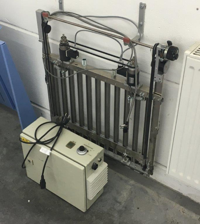 GUK SM 50-2 cutting machine with feeder - Encadernadora: foto 2 GUK SM 50-2 cutting machine with feeder - Encadernadora: foto 2