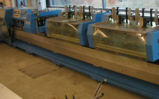 Muller Martini Presto Saddle Stitcher - Máquina de impressão: foto 3 Muller Martini Presto Saddle Stitcher - Máquina de impressão: foto 3