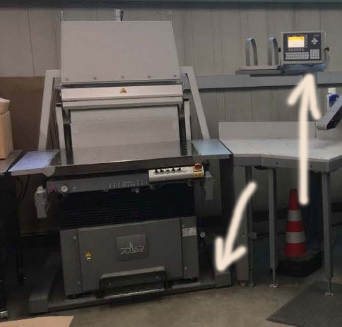 Máquina de corte de papel Polar 92 XT high-speed cutting line with RA-2 vibrator, optional LW 450 lift and counting scale: foto 12