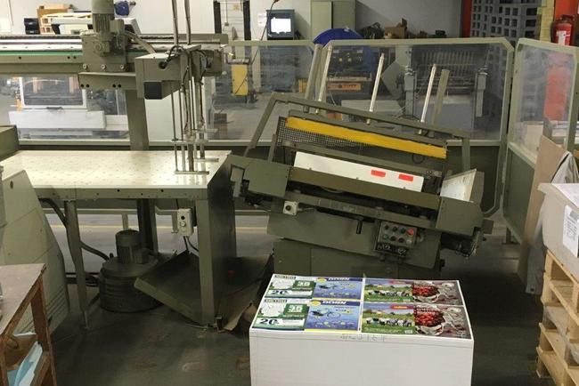 Polar Mohr 137 EM-MON cutting line - Máquina de corte de papel: foto 3 Polar Mohr 137 EM-MON cutting line - Máquina de corte de papel: foto 3