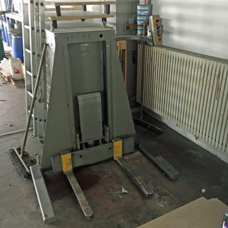 Polar Mohr L 600-G-3 fork lift with adjustable forks - Equipamento de armazém: foto 1 Polar Mohr L 600-G-3 fork lift with adjustable forks - Equipamento de armazém: foto 1