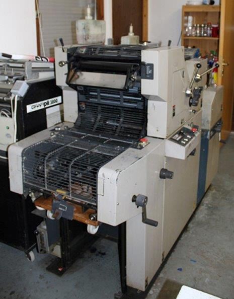 Ryobi 3300 MR two color offset printing machine - Impressora offset: foto 3 Ryobi 3300 MR two color offset printing machine - Impressora offset: foto 3
