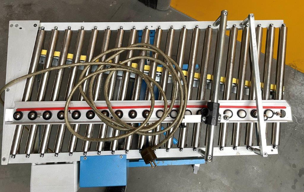 Mobile, continuously height-adjustable and rotatable roller table GUK RT-35 - Máquina de dobrar papel: foto 3 Mobile, continuously height-adjustable and rotatable roller table GUK RT-35 - Máquina de dobrar papel: foto 3