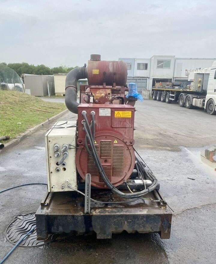 Genelec 300 kVa IVECO - Gerador elétrico: foto 3 Genelec 300 kVa IVECO - Gerador elétrico: foto 3