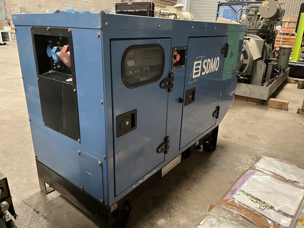 SDMO 16 kVa Mitsubishi diesel - Gerador elétrico: foto 2 SDMO 16 kVa Mitsubishi diesel - Gerador elétrico: foto 2