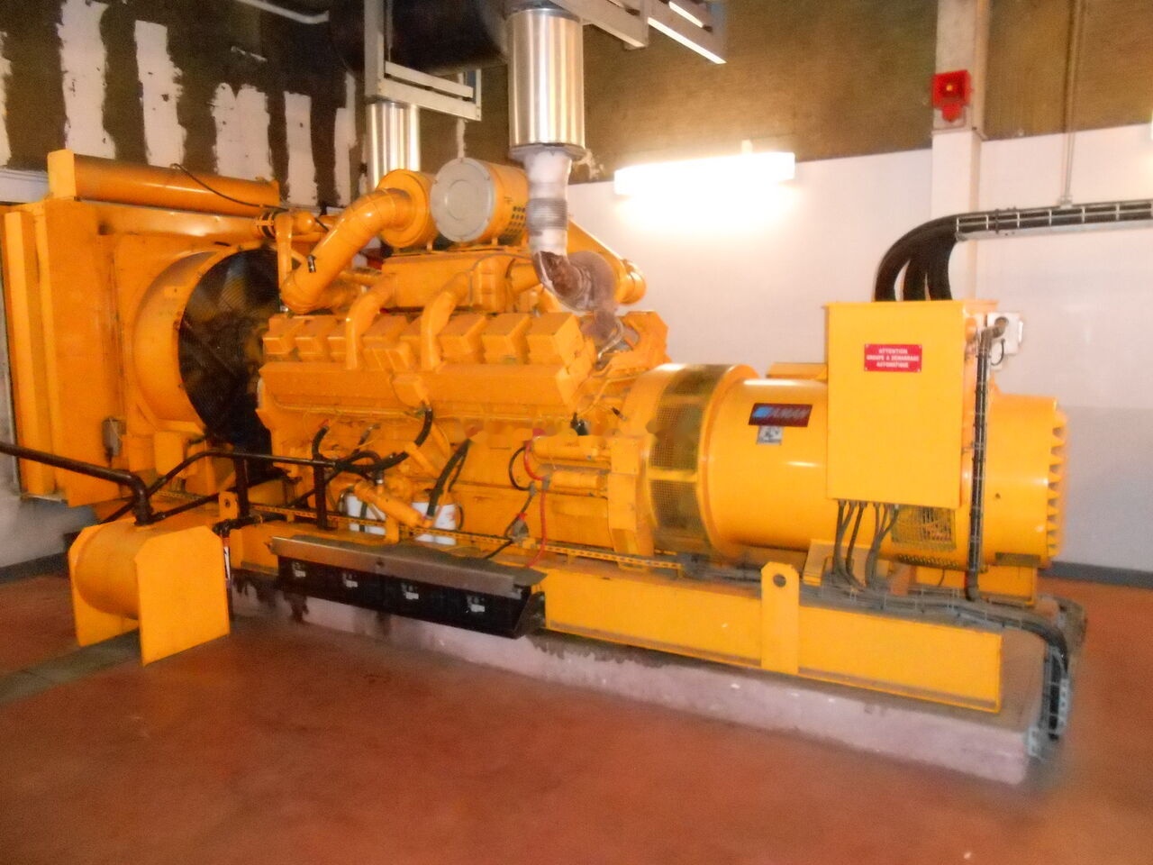SDMO Cummins 1000 kVa KTA50-G1 - Gerador elétrico: foto 1 SDMO Cummins 1000 kVa KTA50-G1 - Gerador elétrico: foto 1