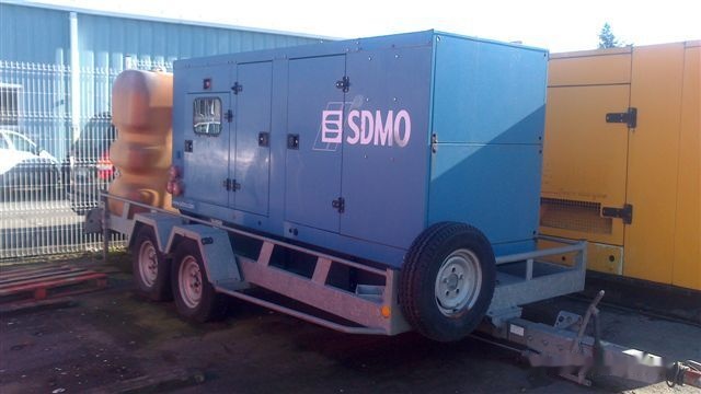 SDMO JS180K - Gerador elétrico: foto 1 SDMO JS180K - Gerador elétrico: foto 1