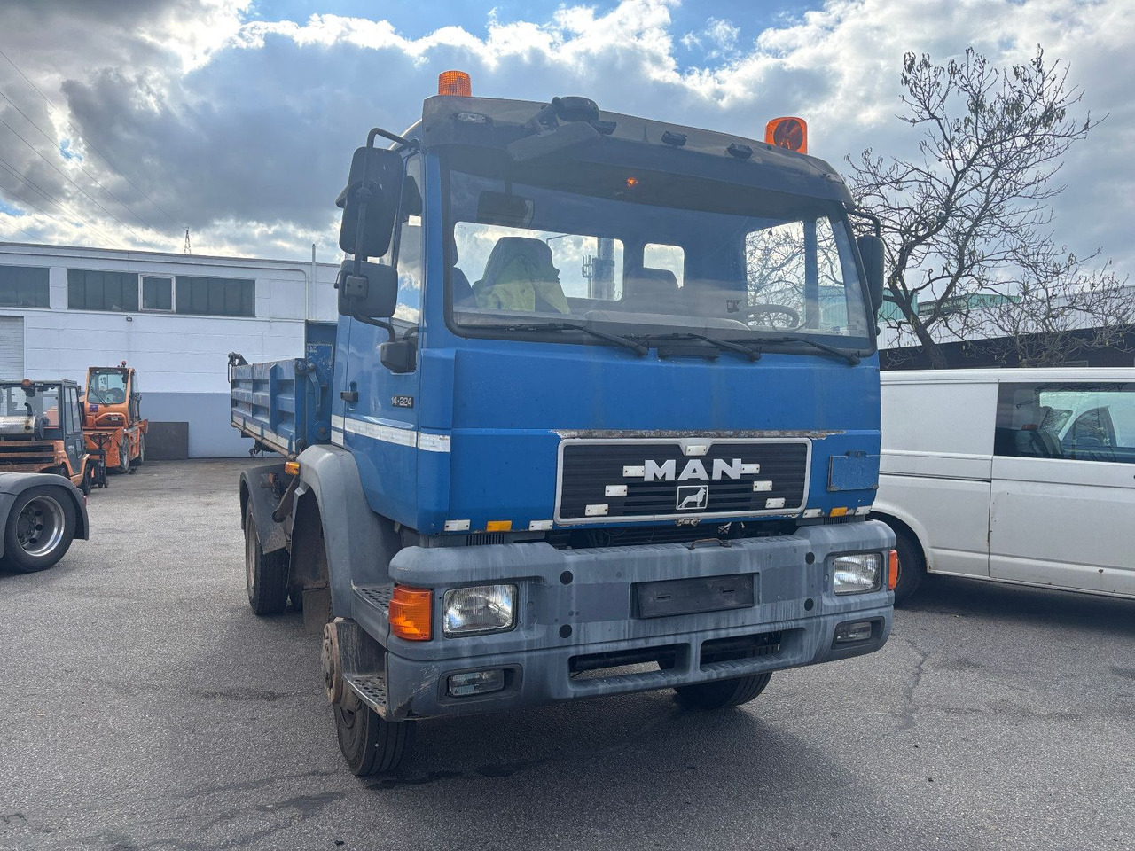 MAN 14.224 12.220 4x4 Meiller 3 Seitenkipper - Camião basculante: foto 4 MAN 14.224 12.220 4x4 Meiller 3 Seitenkipper - Camião basculante: foto 4