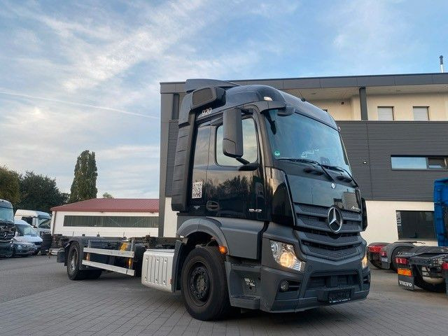 Mercedes-Benz Actros 1842 BDF LBW 1845 2x Mercedes-Benz Actros 1842 BDF LBW 1845 2x - Camião transportador de contêineres/ Caixa móvel: foto 1 Mercedes-Benz Actros 1842 BDF LBW 1845 2x Mercedes-Benz Actros 1842 BDF LBW 1845 2x - Camião transportador de contêineres/ Caixa móvel: foto 1
