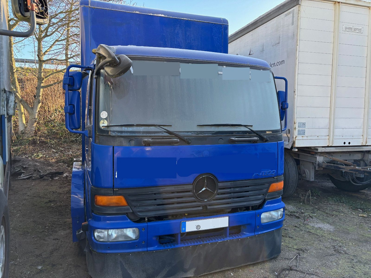 Mercedes-Benz Atego 815 817 818/Partywagen/Tour Lkw Mercedes-Benz Atego 815 817 818/Partywagen/Tour Lkw - Carrinha de contentor: foto 4 Mercedes-Benz Atego 815 817 818/Partywagen/Tour Lkw Mercedes-Benz Atego 815 817 818/Partywagen/Tour Lkw - Carrinha de contentor: foto 4