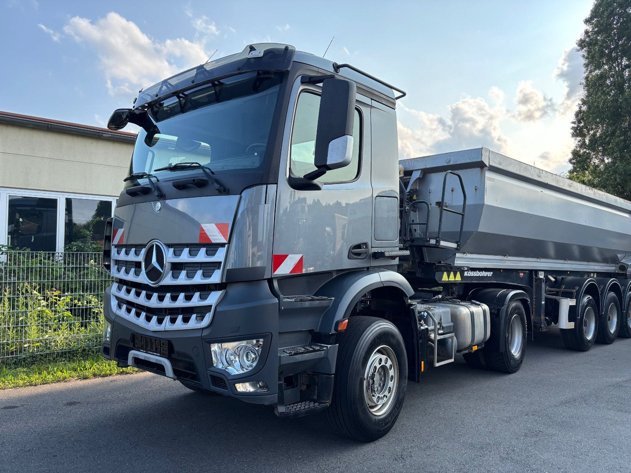 Mercedes-Benz Arocs 1842 Retarder/Kipphyd./Klima - Tractor: foto 2 Mercedes-Benz Arocs 1842 Retarder/Kipphyd./Klima - Tractor: foto 2
