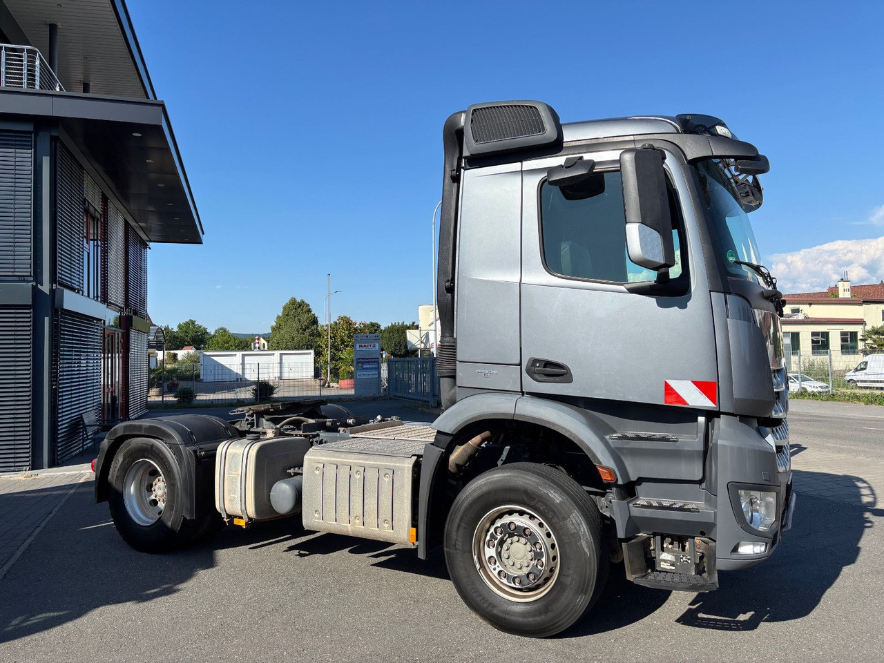 Mercedes-Benz Arocs 1842 Retarder/Kipphyd./Klima - Tractor: foto 4 Mercedes-Benz Arocs 1842 Retarder/Kipphyd./Klima - Tractor: foto 4