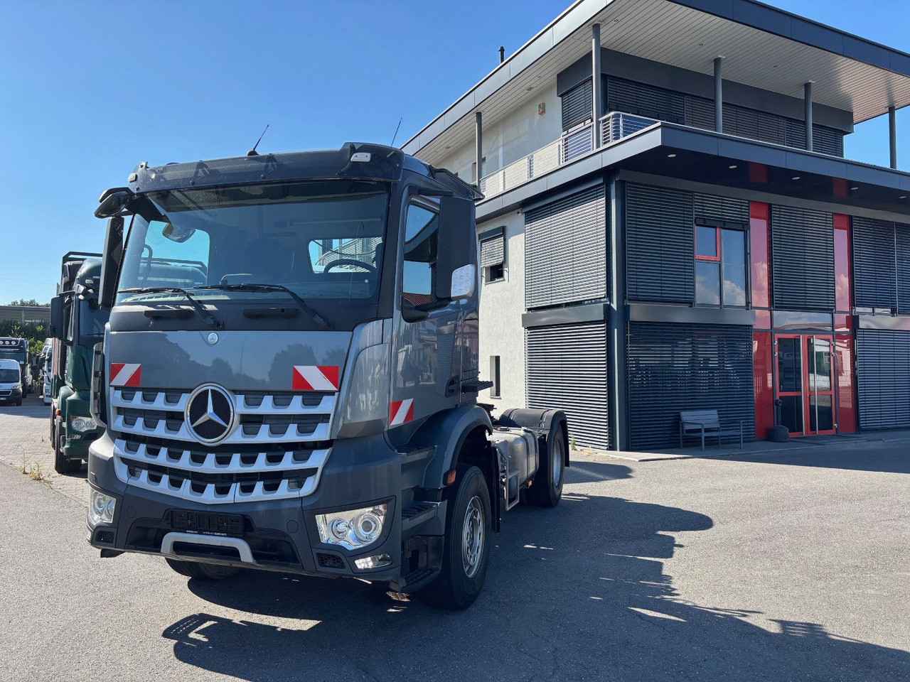 Mercedes-Benz Arocs 1842 Retarder/Kipphyd./Klima - Tractor: foto 1 Mercedes-Benz Arocs 1842 Retarder/Kipphyd./Klima - Tractor: foto 1