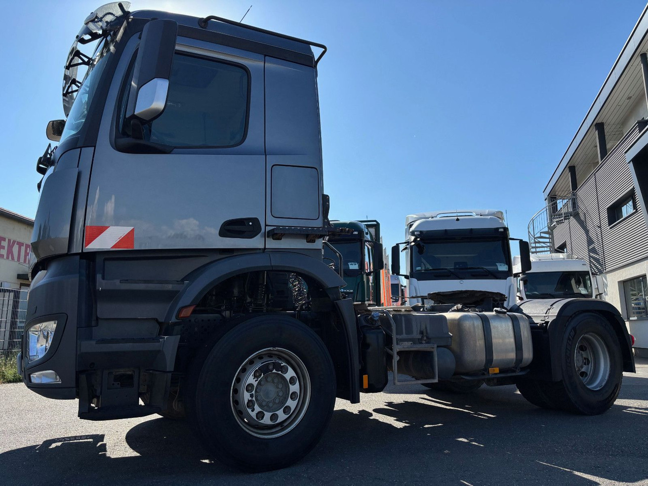 Mercedes-Benz Arocs 1842 Retarder/Kipphyd./Klima - Tractor: foto 5 Mercedes-Benz Arocs 1842 Retarder/Kipphyd./Klima - Tractor: foto 5