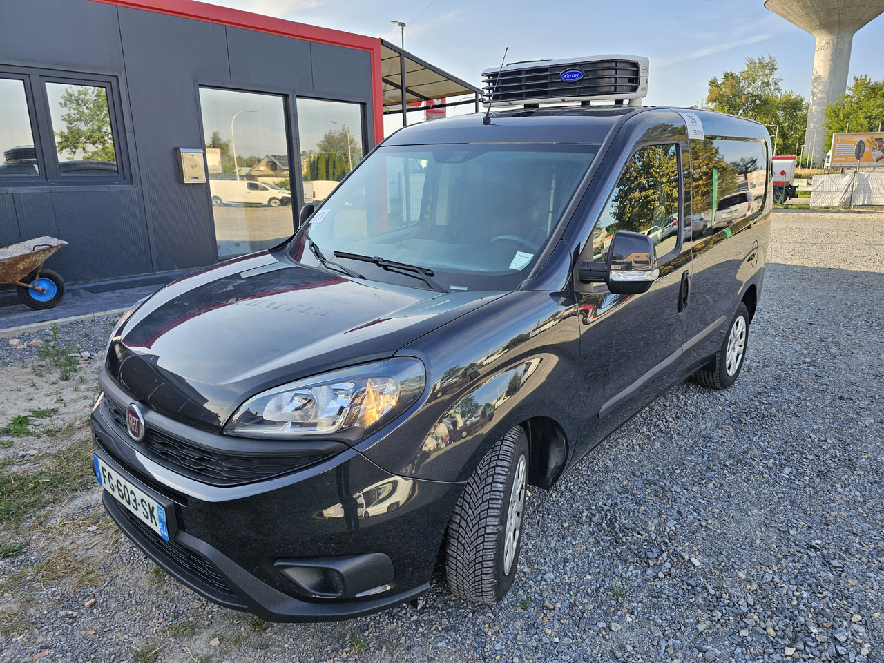 FIAT DOBLO CHLODNIA MROZNIA - 20C CARRIER KLIMA EURO6 - Carrinha frigorífica: foto 2 FIAT DOBLO CHLODNIA MROZNIA - 20C CARRIER KLIMA EURO6 - Carrinha frigorífica: foto 2