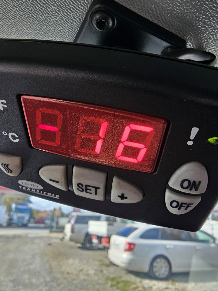 Fiat Doblo chlodnia mroznia carrier +230v - 18 C euro5 - Carrinha frigorífica: foto 5 Fiat Doblo chlodnia mroznia carrier +230v - 18 C euro5 - Carrinha frigorífica: foto 5