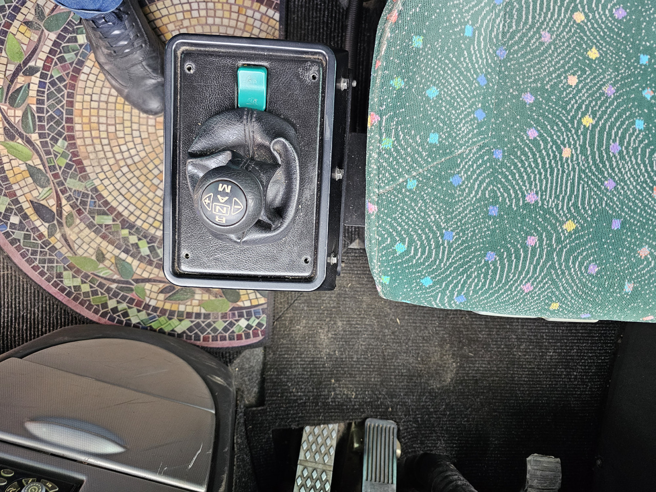 Autocarro SCANIA IRIZAR CENTURY 61 OSOB KLIMA EURO5: foto 11 Autocarro SCANIA IRIZAR CENTURY 61 OSOB KLIMA EURO5: foto 11