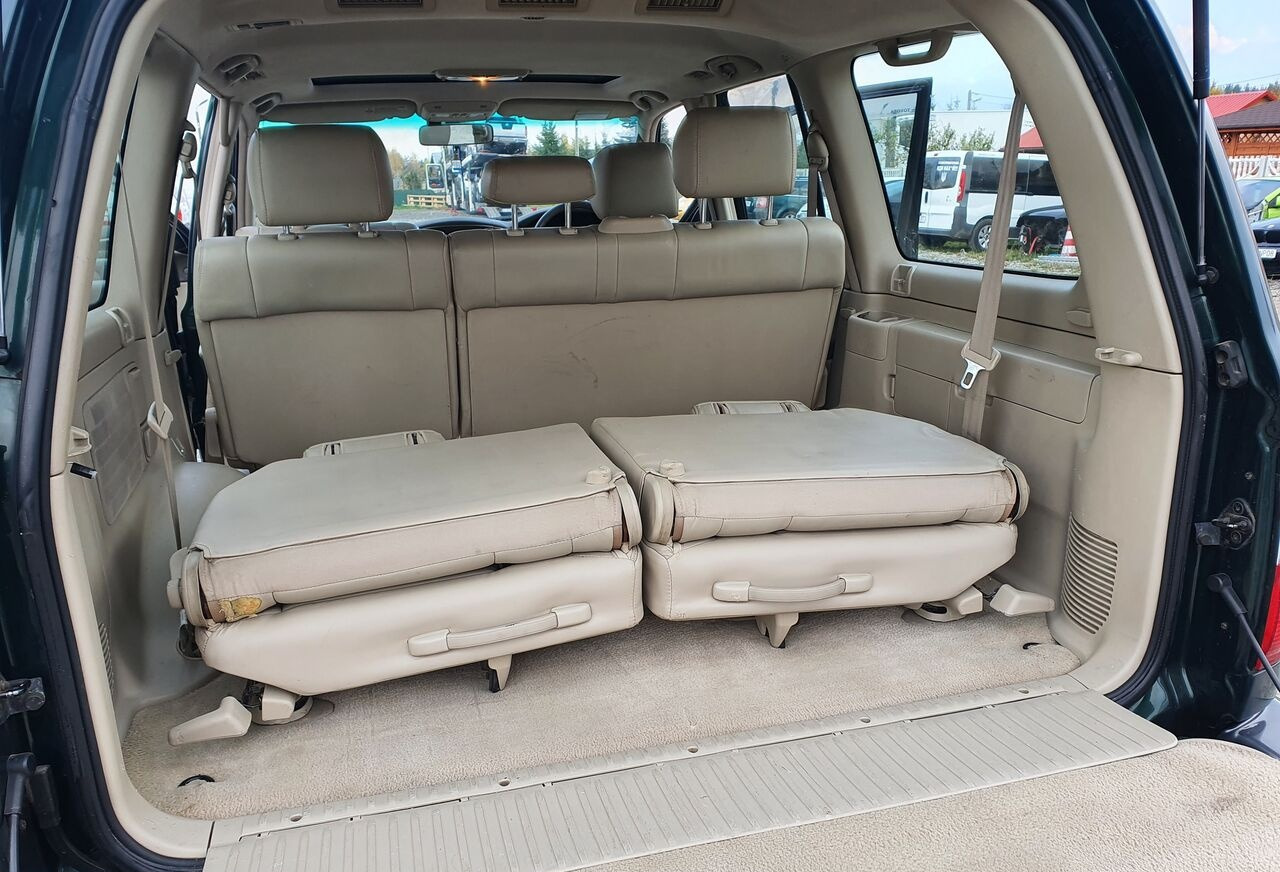 SUV Toyota LAND CRUISER 100 4,2 TD KLIMA 7 OSOB: foto 8 SUV Toyota LAND CRUISER 100 4,2 TD KLIMA 7 OSOB: foto 8