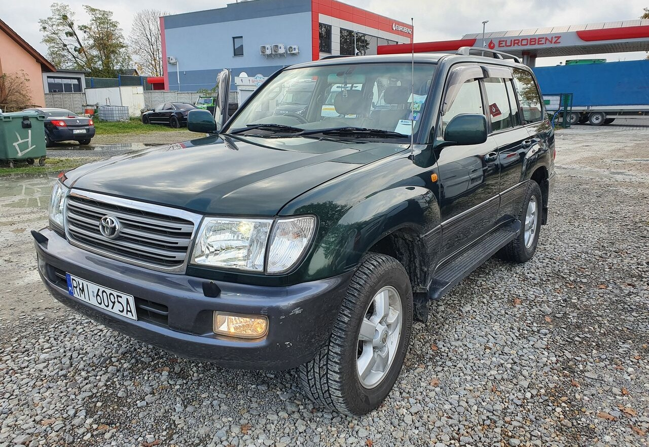 Toyota LAND CRUISER 100 4,2 TD KLIMA 7 OSOB - SUV: foto 1 Toyota LAND CRUISER 100 4,2 TD KLIMA 7 OSOB - SUV: foto 1