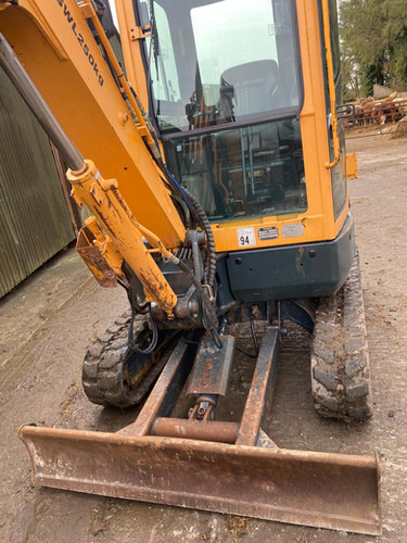 2017 Hyundai R25Z-9AK - Escavadeira: foto 4 2017 Hyundai R25Z-9AK - Escavadeira: foto 4