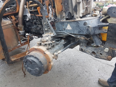 Case Maxxum 145 Front Axle Hub Rhs Nut 84197134, 47603066, 87529978 - Eixo dianteiro: foto 1 Case Maxxum 145 Front Axle Hub Rhs Nut 84197134, 47603066, 87529978 - Eixo dianteiro: foto 1