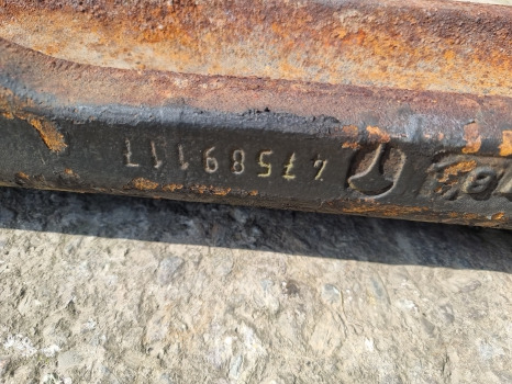 Case Maxxum 145 New Holland T6, Front Axle Suspention Arm 47589117, 47589115 - Eixo dianteiro: foto 5 Case Maxxum 145 New Holland T6, Front Axle Suspention Arm 47589117, 47589115 - Eixo dianteiro: foto 5