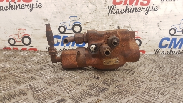 Case Mxc, Maxxum Mx Series Mx110, Mx100, Mx120 Maxxum Hydraulic Valve Body - Válvula hidráulica para Trator: foto 1 Case Mxc, Maxxum Mx Series Mx110, Mx100, Mx120 Maxxum Hydraulic Valve Body - Válvula hidráulica para Trator: foto 1