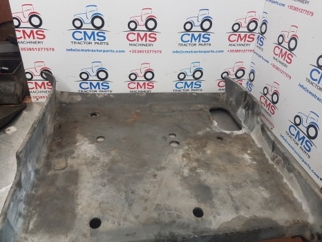 Case Mxm Series Mxm165, Mxm175, Mxm180, Mxm190 Cab Floor Mat 82023465, 82020004 - Cabine e interior para Trator: foto 1 Case Mxm Series Mxm165, Mxm175, Mxm180, Mxm190 Cab Floor Mat 82023465, 82020004 - Cabine e interior para Trator: foto 1