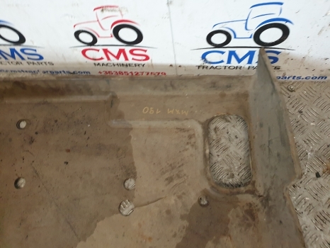 Case Mxm Series Mxm165, Mxm175, Mxm180, Mxm190 Cab Floor Mat 82023465 - Cabine e interior para Trator: foto 2 Case Mxm Series Mxm165, Mxm175, Mxm180, Mxm190 Cab Floor Mat 82023465 - Cabine e interior para Trator: foto 2