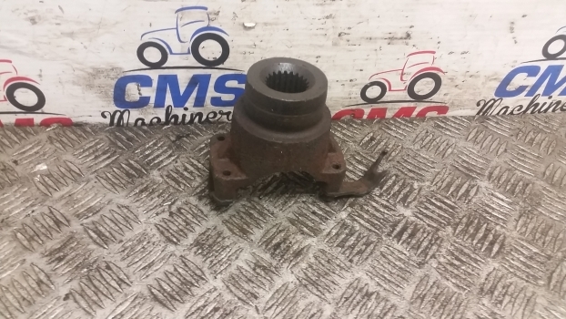 Caterpillar Th 406, 407, 336, 337 Rear Axle Pinion Flange 320-8554 - Eixo traseiro para Empilhador telescópico: foto 3 Caterpillar Th 406, 407, 336, 337 Rear Axle Pinion Flange 320-8554 - Eixo traseiro para Empilhador telescópico: foto 3