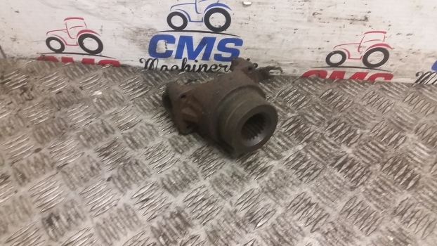 Caterpillar Th 406, 407, 336, 337 Rear Axle Pinion Flange 320-8554 - Eixo traseiro para Empilhador telescópico: foto 2 Caterpillar Th 406, 407, 336, 337 Rear Axle Pinion Flange 320-8554 - Eixo traseiro para Empilhador telescópico: foto 2