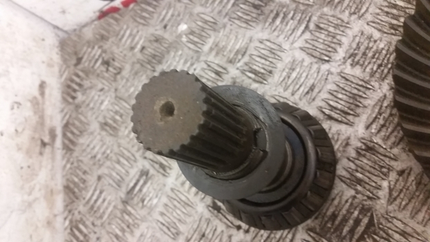 Caterpillar Th 407, 336, 337, 406 Rear Axle Bevel Crown Gear And Pinion 320-9328 - Eixo traseiro para Empilhador telescópico: foto 4 Caterpillar Th 407, 336, 337, 406 Rear Axle Bevel Crown Gear And Pinion 320-9328 - Eixo traseiro para Empilhador telescópico: foto 4
