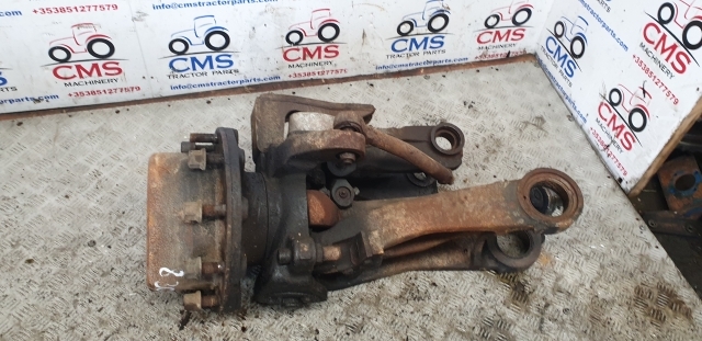 Claas Ares 826, 836 Front Axle Lhs Hub Assy 6000105446, 6000105497, 6000103811 - Cubo de roda para Trator: foto 1 Claas Ares 826, 836 Front Axle Lhs Hub Assy 6000105446, 6000105497, 6000103811 - Cubo de roda para Trator: foto 1