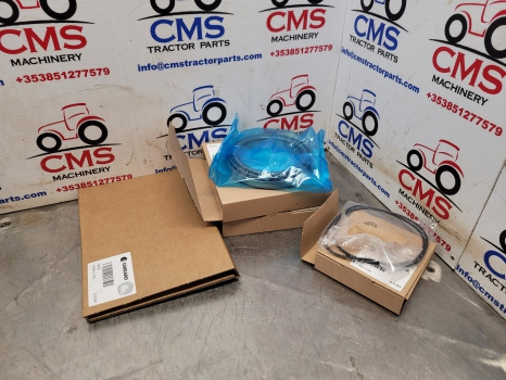 Claas Arion 500, 600 A34, A35, A36, A37 Front Axle Hub Replacement Kit 45180 - Eixo dianteiro: foto 1 Claas Arion 500, 600 A34, A35, A36, A37 Front Axle Hub Replacement Kit 45180 - Eixo dianteiro: foto 1