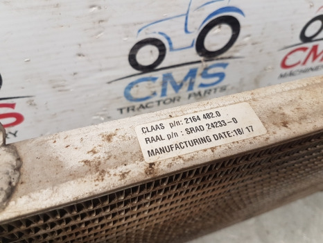 Claas Arion 500, 600 Series 640 Fuel Cooler Radiator 0021644820, 2164482 - Eixo dianteiro: foto 4 Claas Arion 500, 600 Series 640 Fuel Cooler Radiator 0021644820, 2164482 - Eixo dianteiro: foto 4