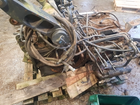 Claas Arion 640 Backend, Lift, Pto, Fwd Dropbox Complete 0011571810 - Eixo traseiro para Trator: foto 4 Claas Arion 640 Backend, Lift, Pto, Fwd Dropbox Complete 0011571810 - Eixo traseiro para Trator: foto 4