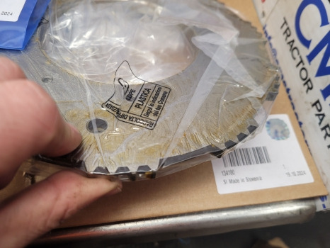 Disco de freio Claas Arion 640 Carraro 20.25 Si Front Axle Brake Plate Kit 64212, 0011469130: foto 7 Disco de freio Claas Arion 640 Carraro 20.25 Si Front Axle Brake Plate Kit 64212, 0011469130: foto 7