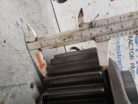 Claas Arion Rear Axle Plannet Gear, Carrier 6005019450, 0011330760, 4301238h2 - Eixo traseiro para Trator: foto 5 Claas Arion Rear Axle Plannet Gear, Carrier 6005019450, 0011330760, 4301238h2 - Eixo traseiro para Trator: foto 5